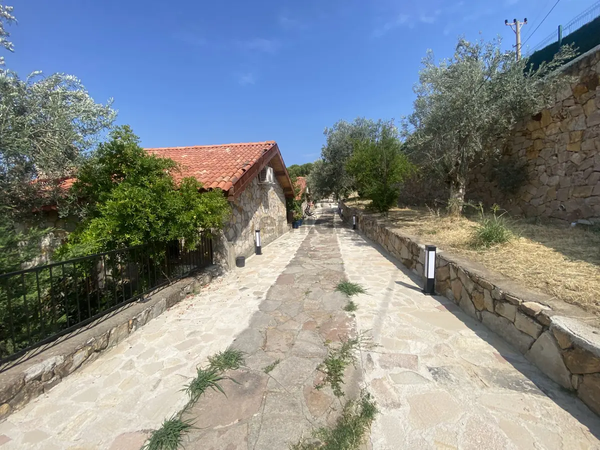 Balıkesir Ayvalık Ta Satılık Butik Otel. - 21