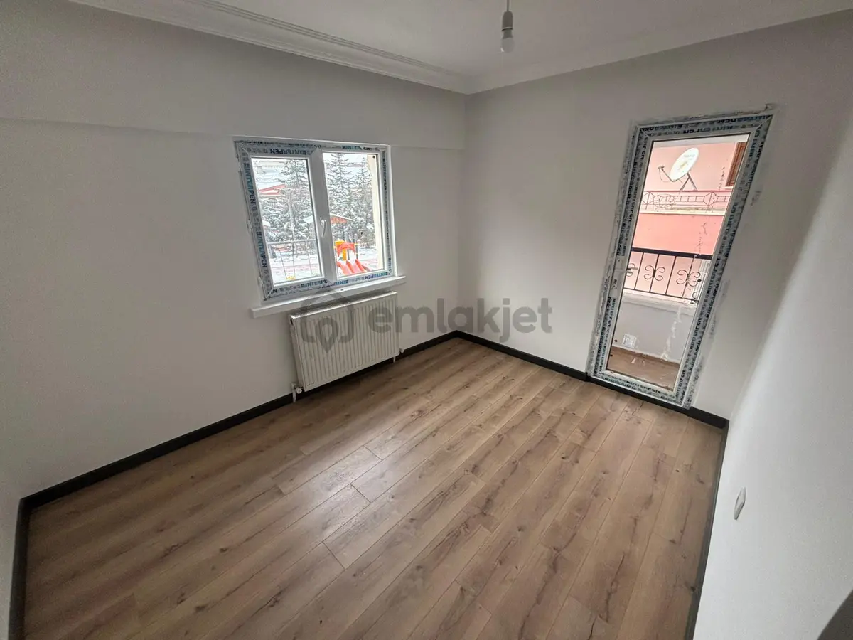 Bademlik'te Cadde Üzeri Yapılı 3+1 Daire! - 11