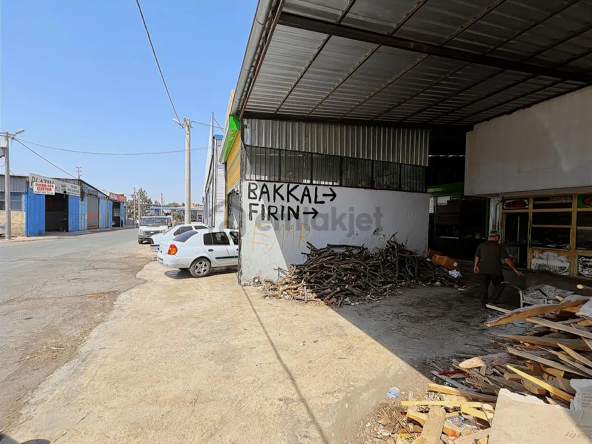 Kılınç Emlak'tan Evren Sanayinde Satılık Fırın - 11