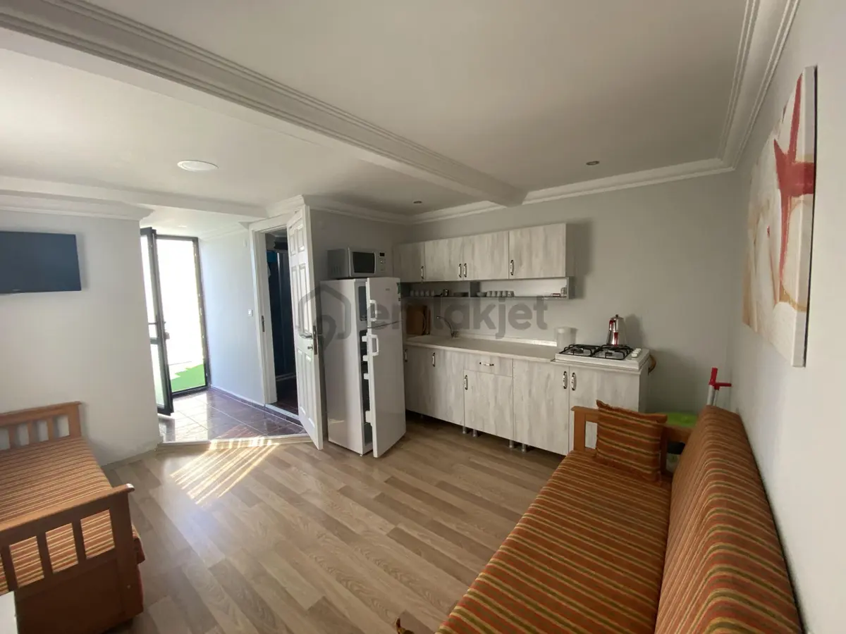 Balıkesir Ayvalık Ta Satılık Otel.denize Sıfır. - 9