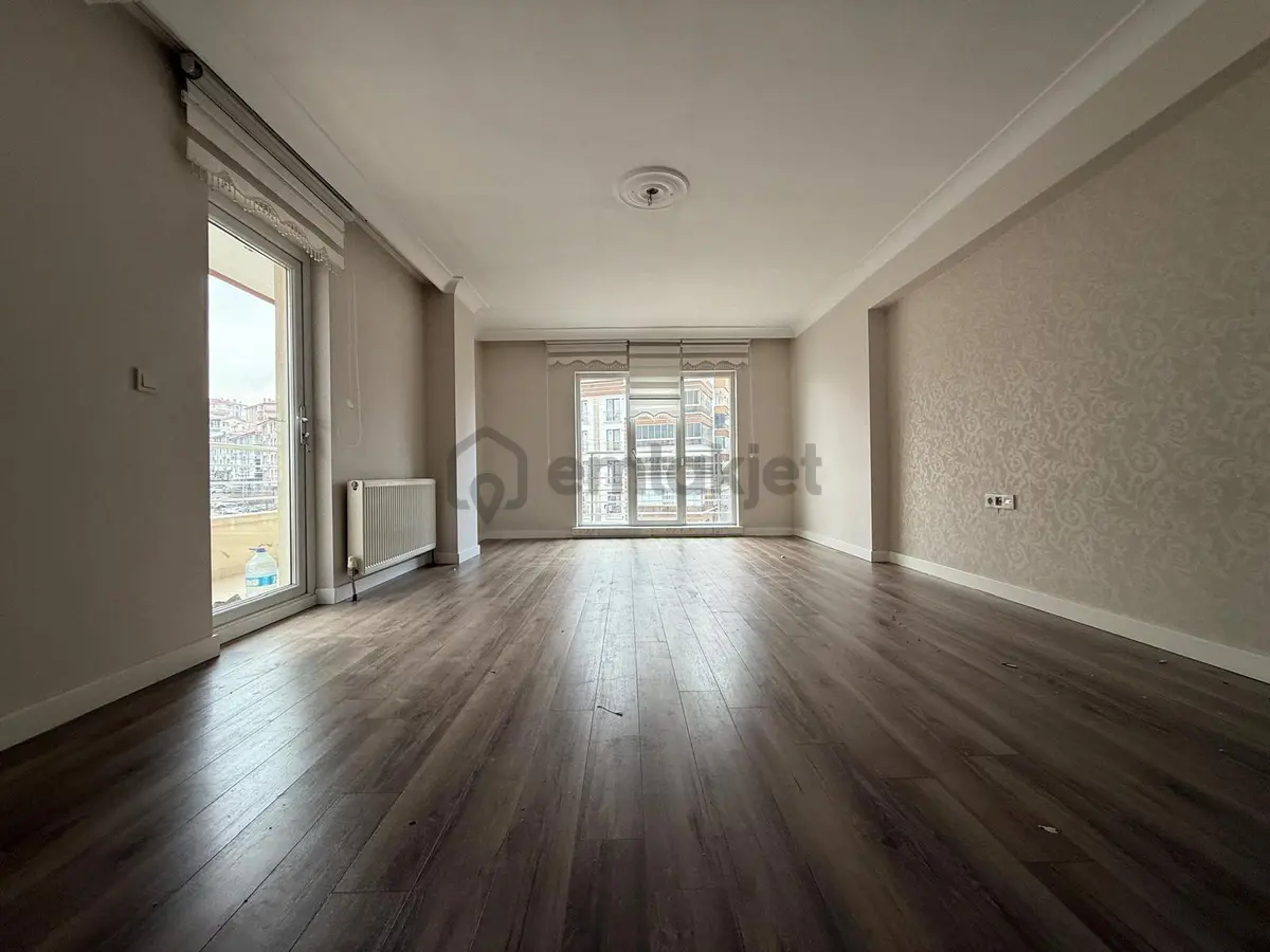 Bademlik Mahallesi'nde Ön Cephe Full Yapılı 4+1 Daire! - 12