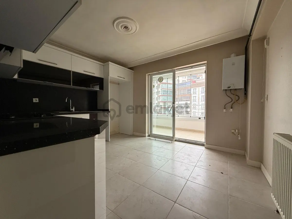 Bademlik Mahallesi'nde Ön Cephe Full Yapılı 4+1 Daire! - 7