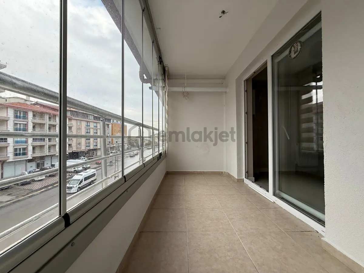 Bademlik Mahallesi'nde Ön Cephe Full Yapılı 4+1 Daire! - 10