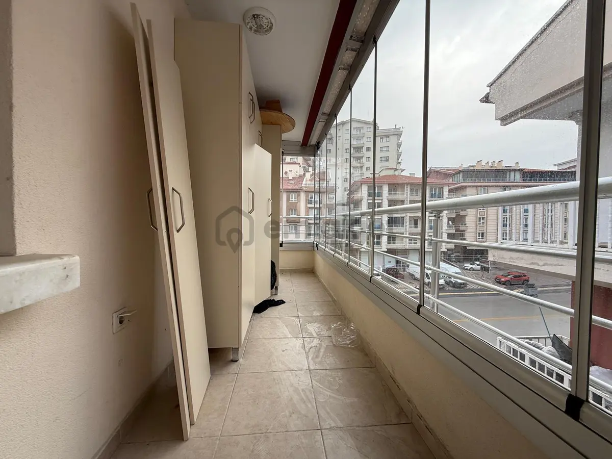 Bademlik Mahallesi'nde Ön Cephe Full Yapılı 4+1 Daire! - 27