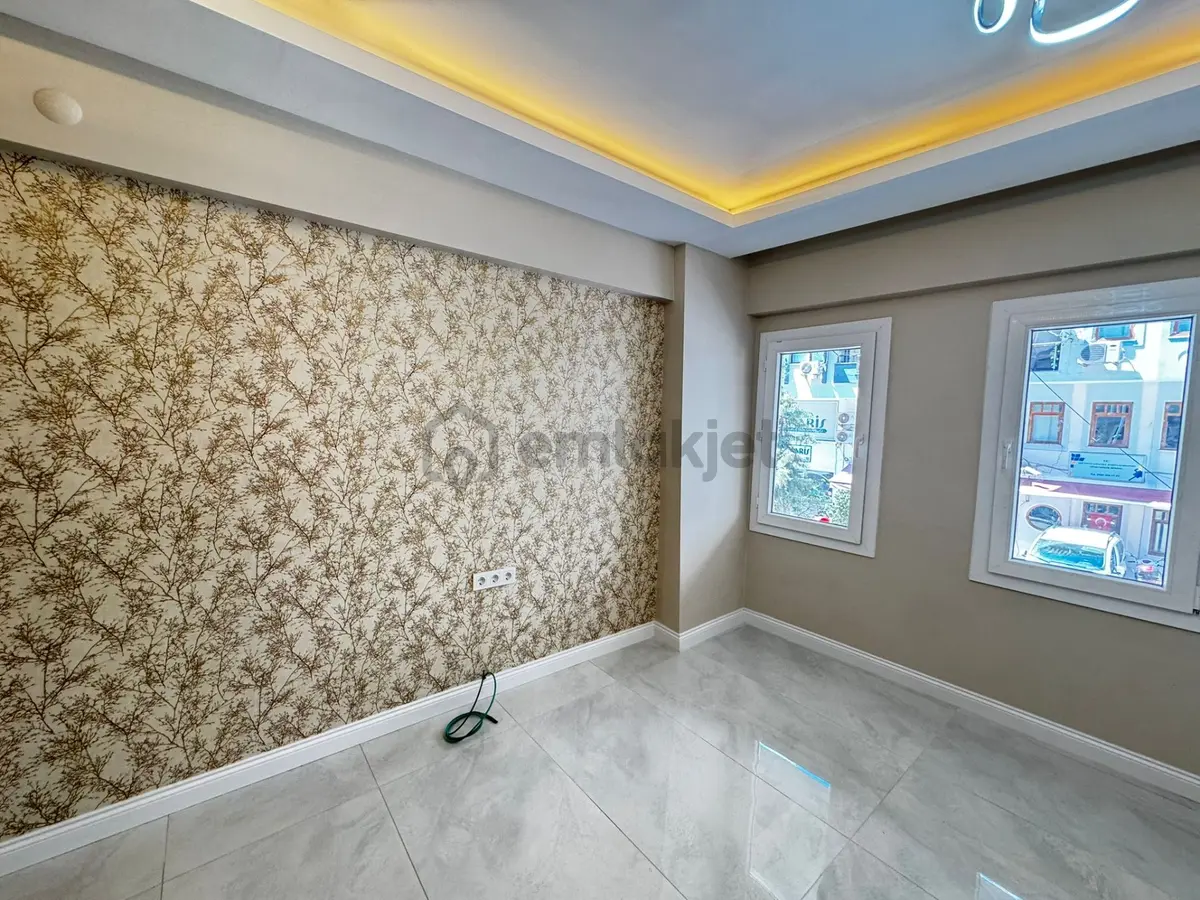 Denize Yürüme Mesafesinde Satılık 1+1 Daire - 6