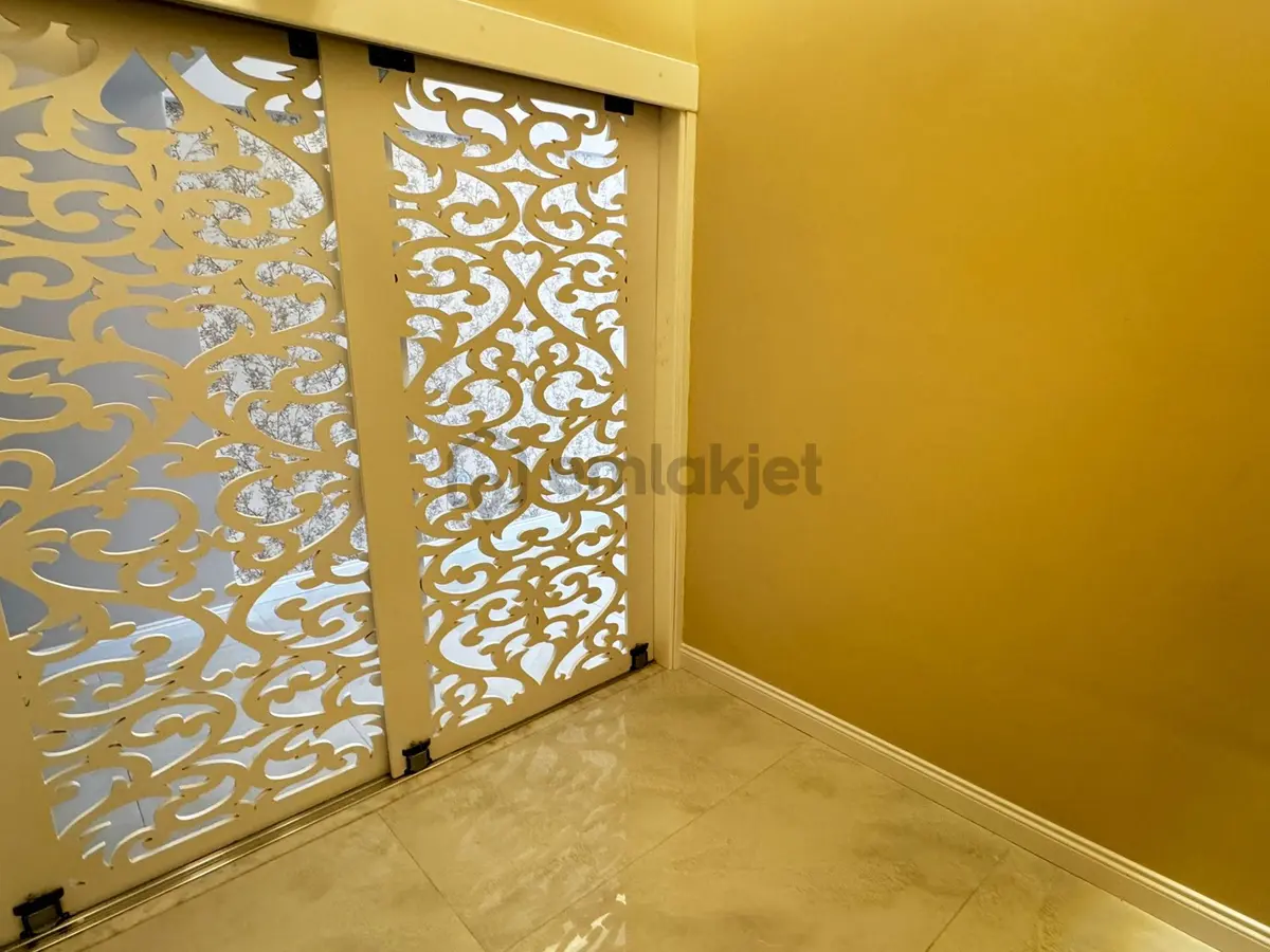 Denize Yürüme Mesafesinde Satılık 1+1 Daire - 8