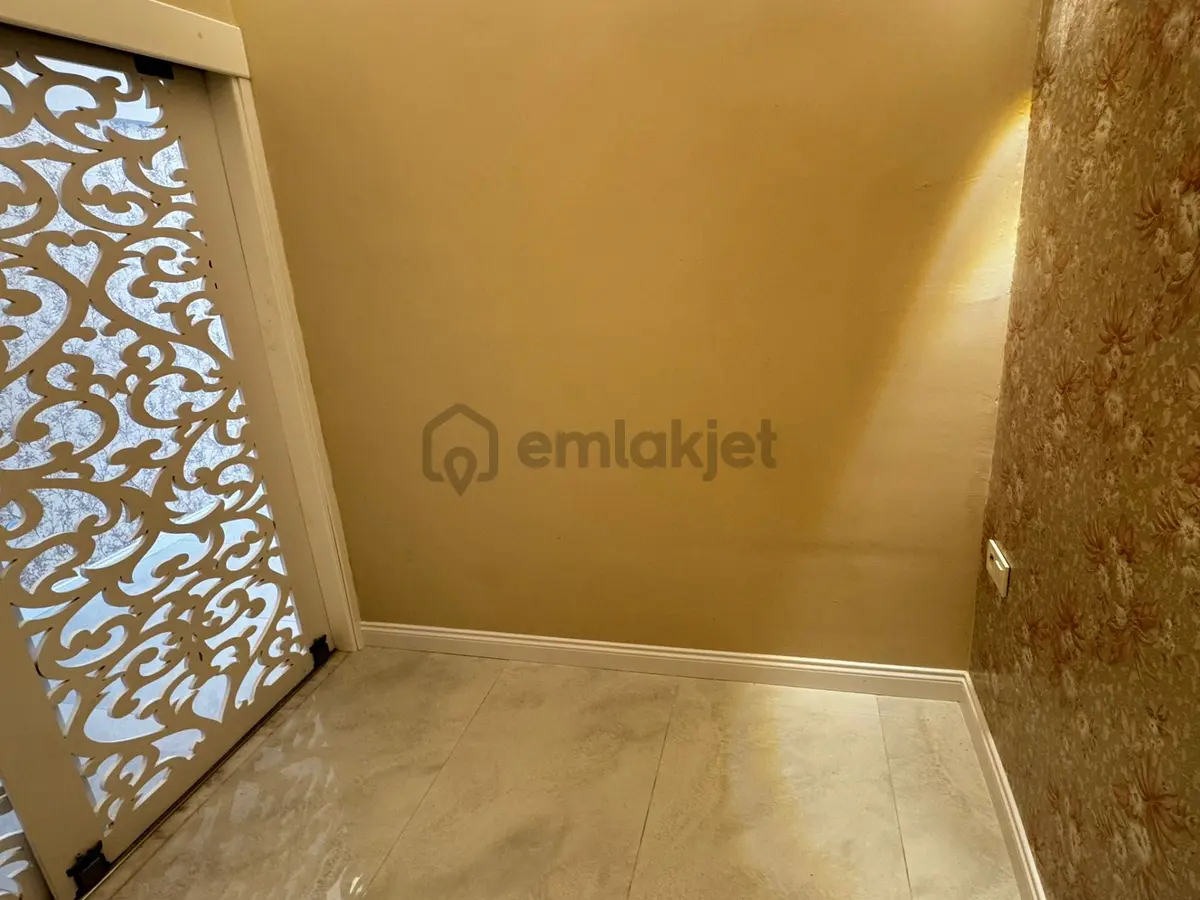 Denize Yürüme Mesafesinde Satılık 1+1 Daire - 4