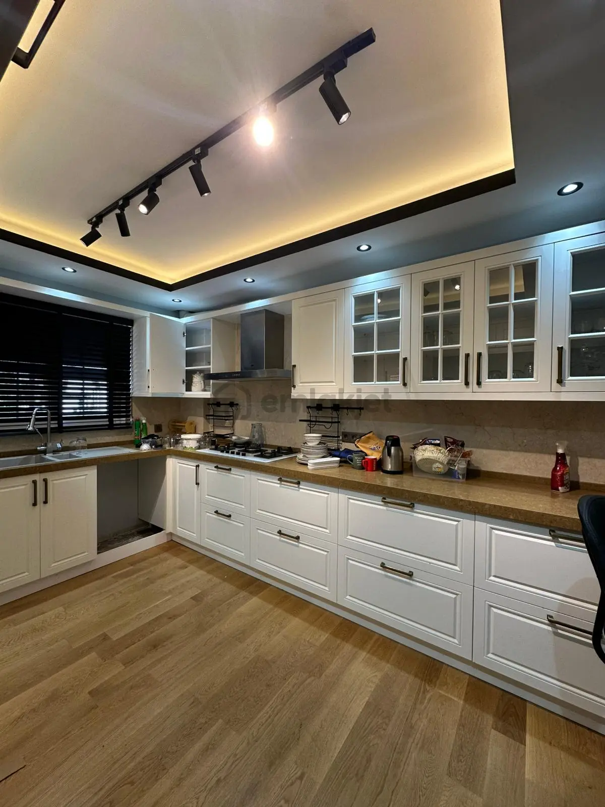 Satılık 4+1 Lüks Villa Köşe Konum / Hemen Teslim - 3