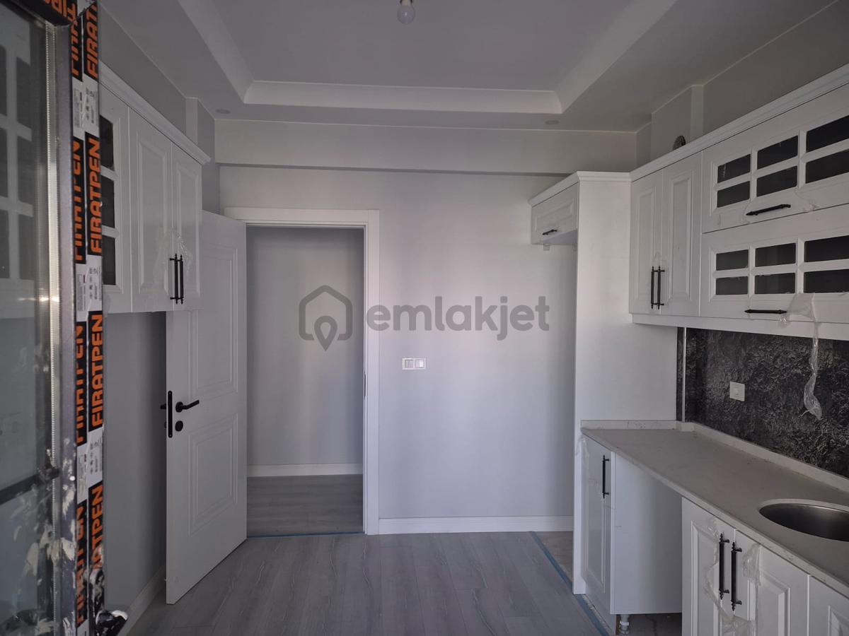 Rumeli Mahallesi 2 Bloklu Site İçi Ara Kat Satılık 2+1 Daire - 4