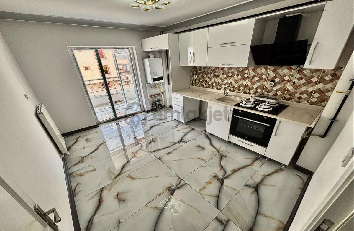 Ufuktepe Mahallesi Cadde Üzeri Full+full 3+1 Daire! - 2