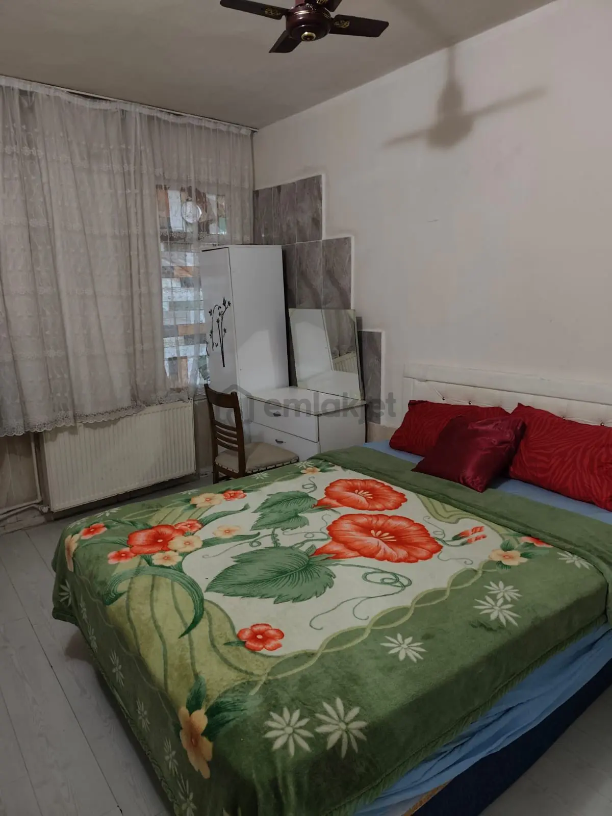 Ciftlik Mahallesinde Bahce Katı Satılık Daire - 13