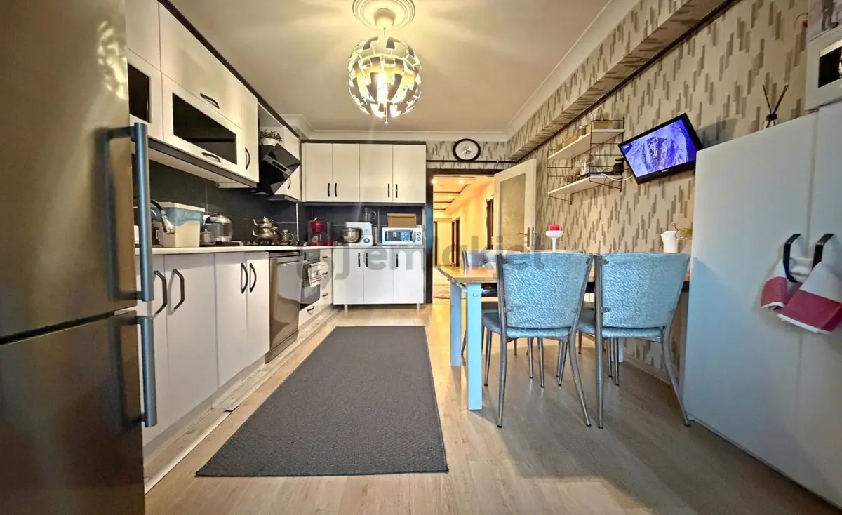 Atapark'ta E.banyolu Genç Binada Full+full Yapılı 145 M2 3+1 Daire! - 4