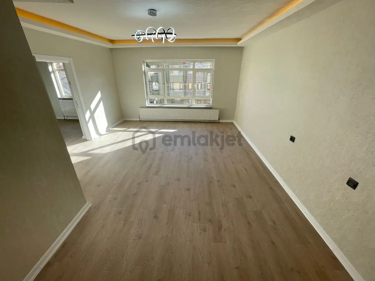 Esertepe Mahallesi'nde Full Yapılı Ön Cephe 3+1 Daire! - 5