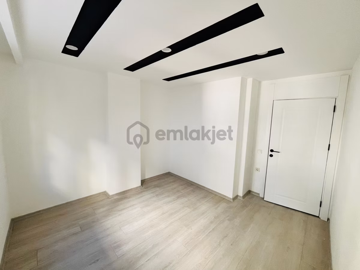 Cumhuriyette Katta Sıfır, Kullanışlı 1+1 Daire - 11