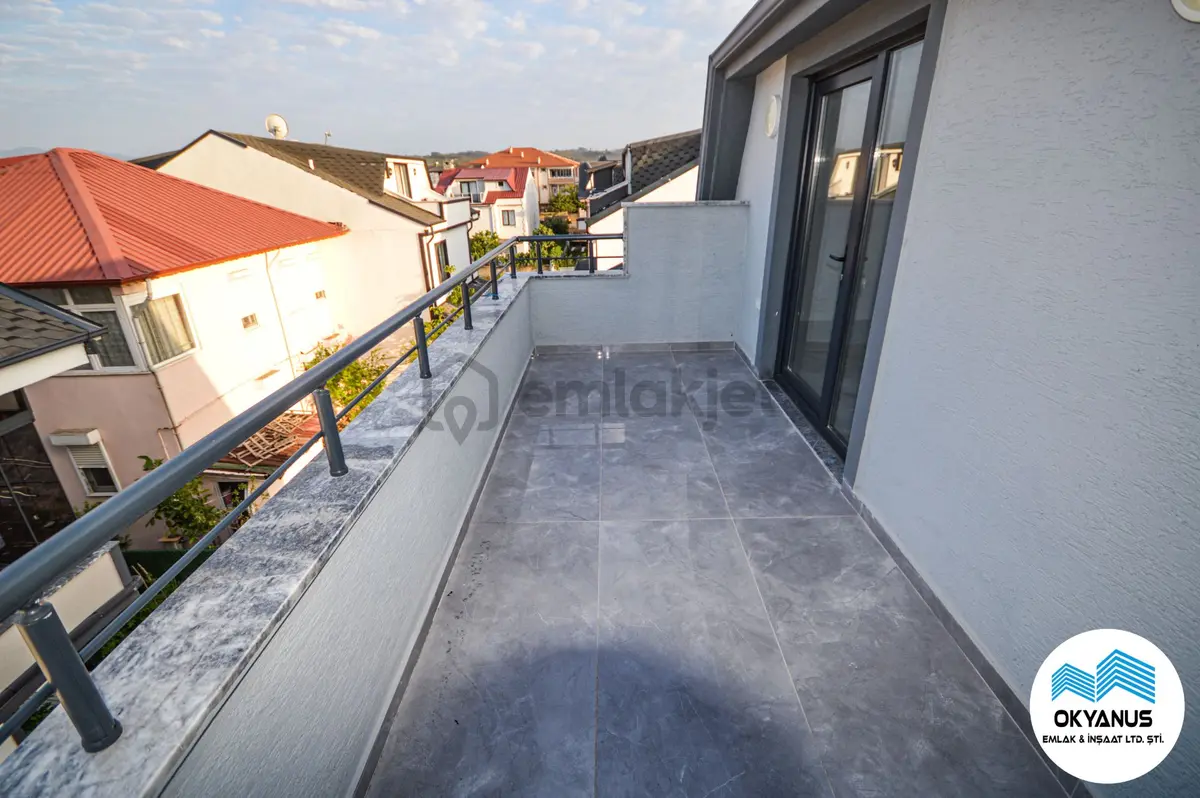 Kocaali De Bahçeli Şık Mutfak Dolaplarıyla 3+1 Villa - 26