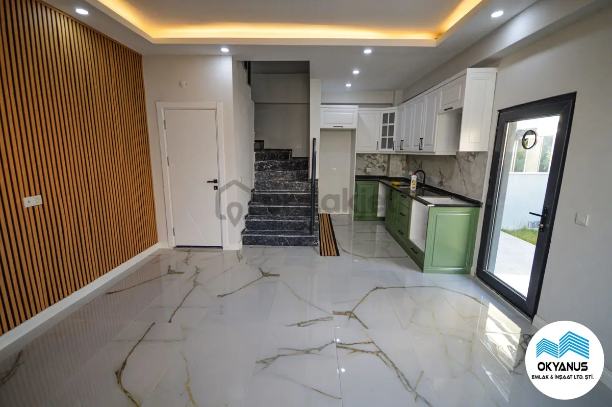 Kocaali De Bahçeli Şık Mutfak Dolaplarıyla 3+1 Villa - 9