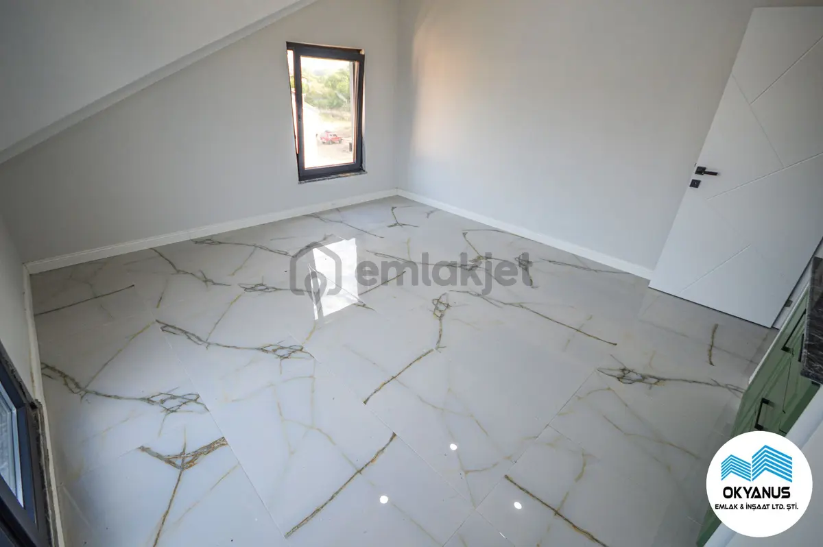 Kocaali De Bahçeli Şık Mutfak Dolaplarıyla 3+1 Villa - 23