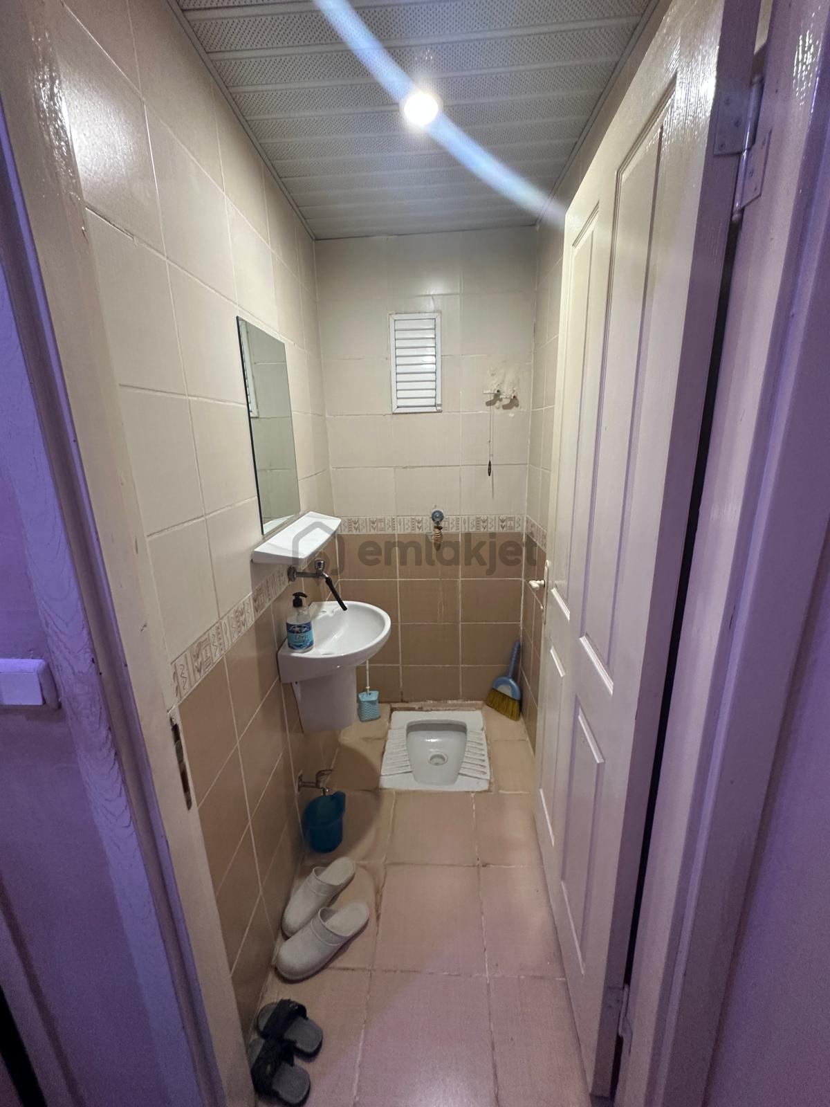 Üçkular Fg Tokide Aciil Acil Satılık 2+1 Bakımlı Daire!! - 11