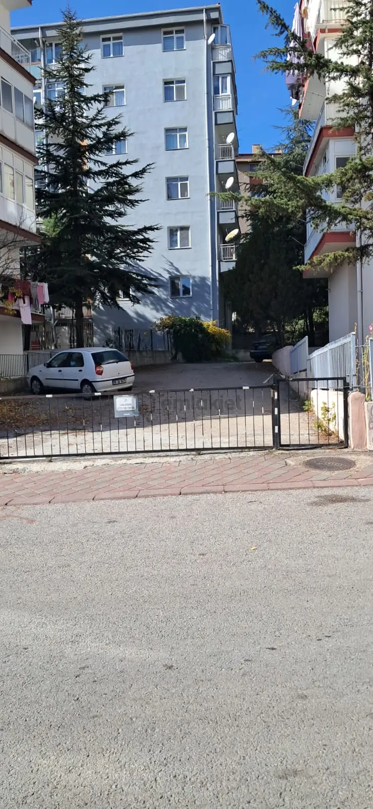 Bağlarbaşında 3+1 Katta Manzaralı Daire - 26