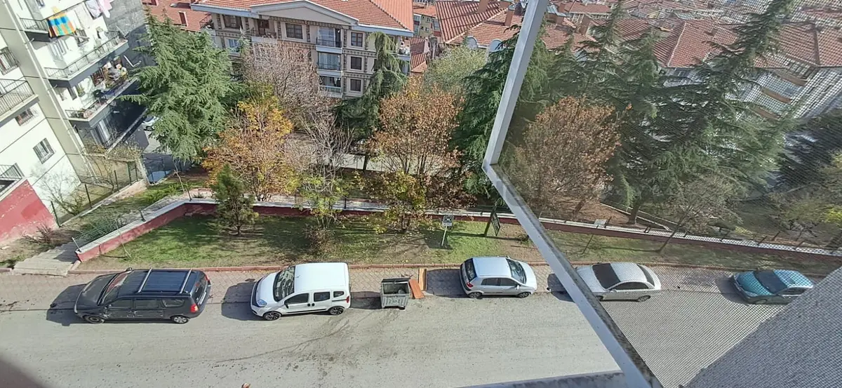 Bağlarbaşında 3+1 Katta Manzaralı Daire - 2