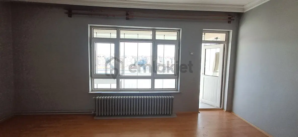 Bağlarbaşında 3+1 Katta Manzaralı Daire - 20
