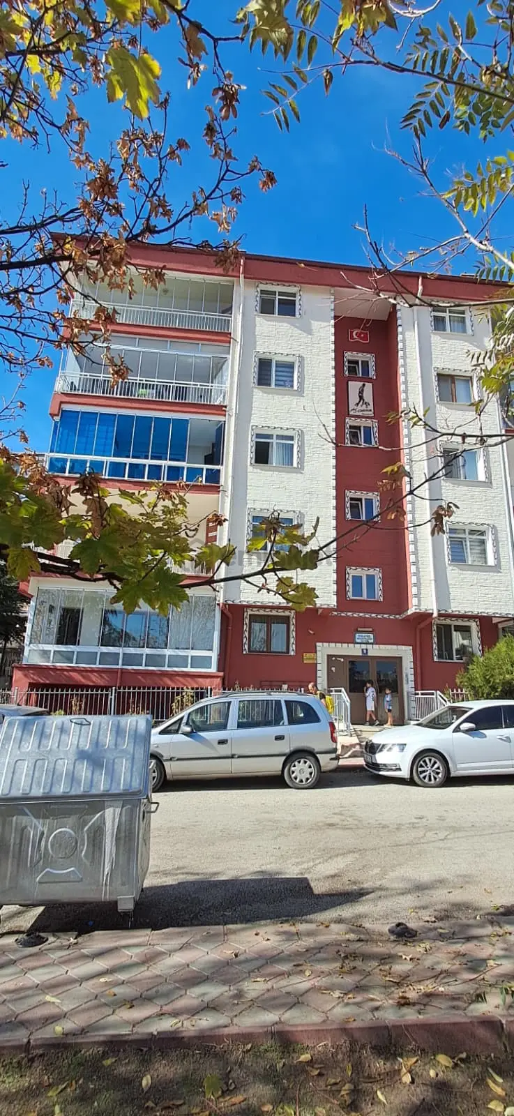 Bağlarbaşında 3+1 Katta Manzaralı Daire - 28