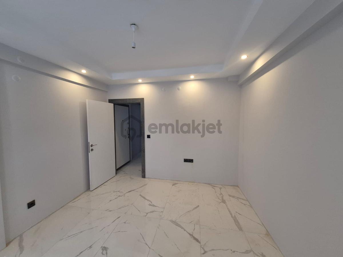 Çamlıca Mahallesinde Satılık 2+0 Daireler - 6