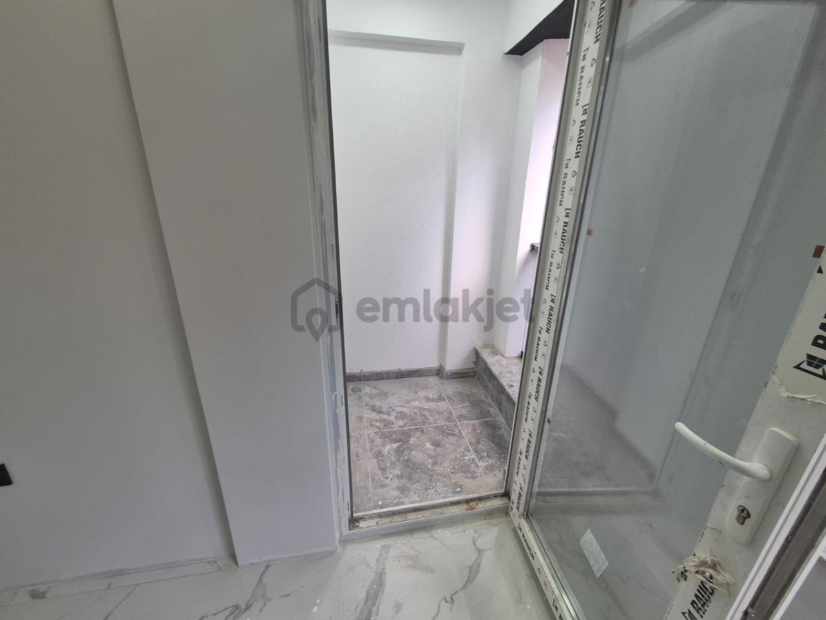 Çamlıca Mahallesinde Satılık 2+0 Daireler - 11