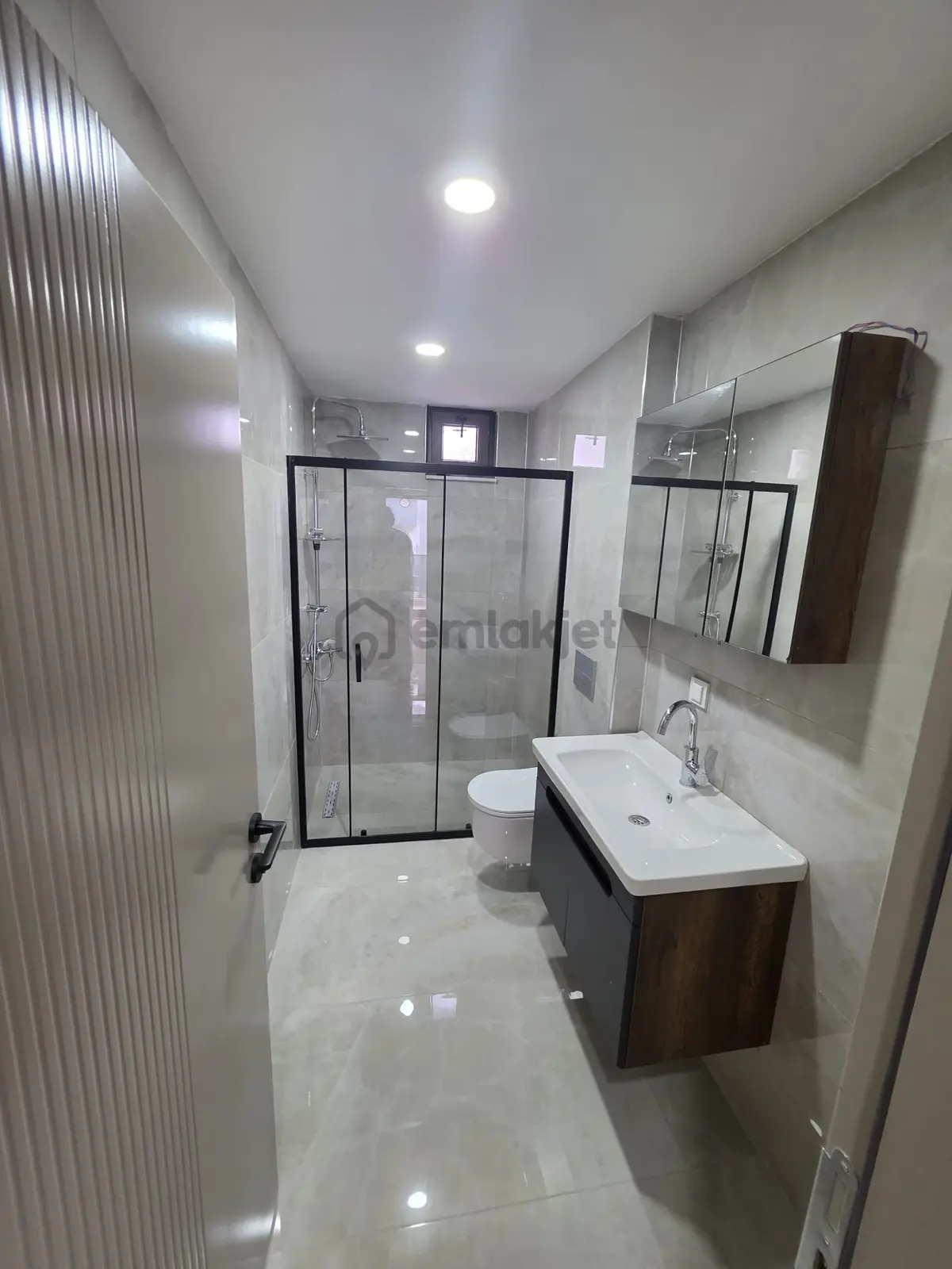 Site İçi Lüx Eşyasız Satılık Daire - 15