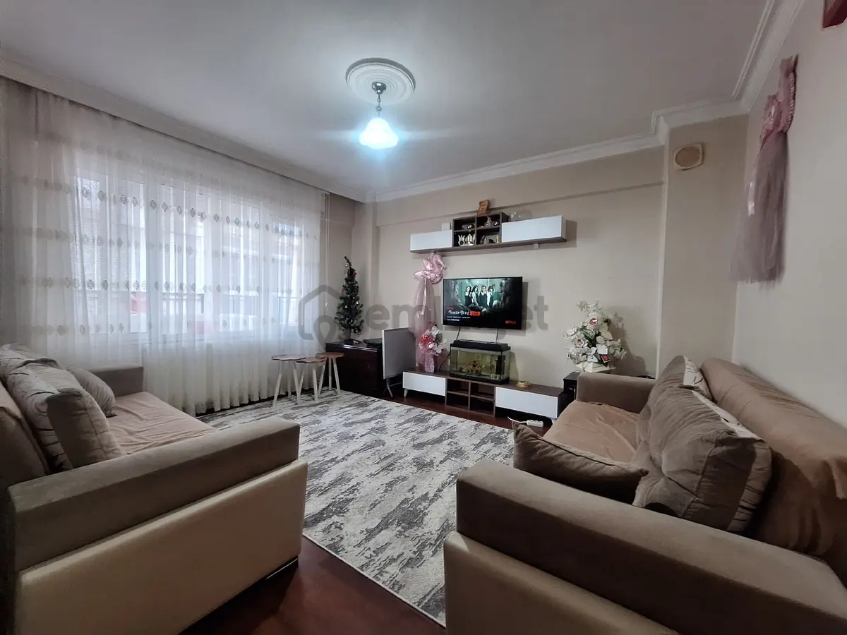 Yeşilyurt Vatan Mahallesinde 3+1 Arakat Doğalgazlı - 3