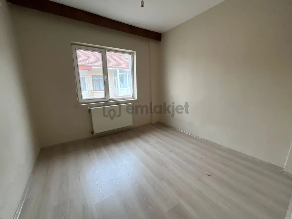 M.ç. Emlaktan Maraşal Çakmak Mahallesinde Merkeze Yakın 3+1 Ön Cephede. - 17