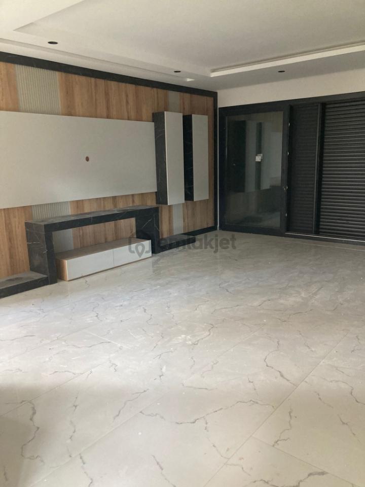 Nezih Bir Sitede 4+1 Satılık Villa - 4