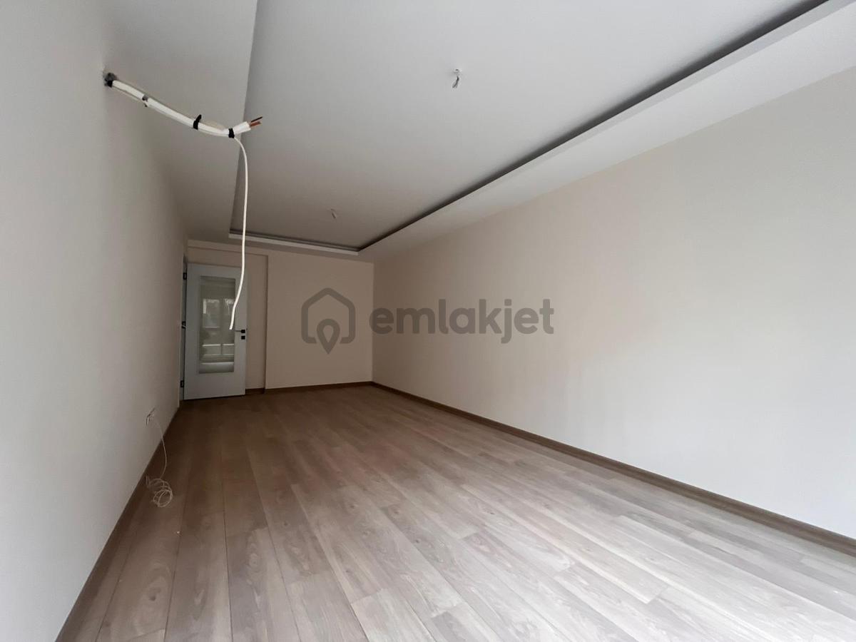 Küçükyalı'da Marmaraya Yakın Lüks Ara Kat 2+1 - 10