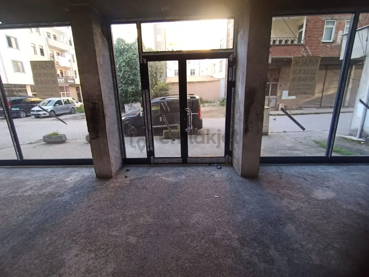 Trabzon Araklıda Kiralık 2 Katlı Dükkan - 20