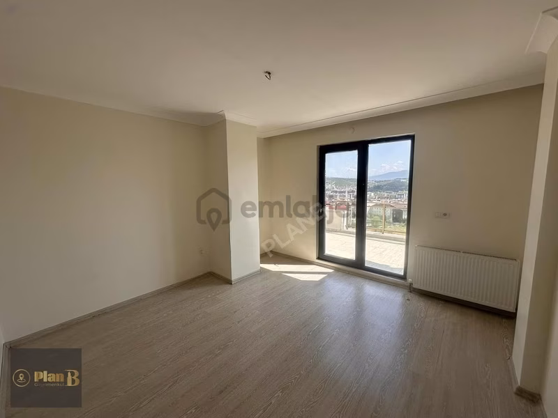 Boğazova Caddesinde Eğimsiz Çatı Dubleks - 19