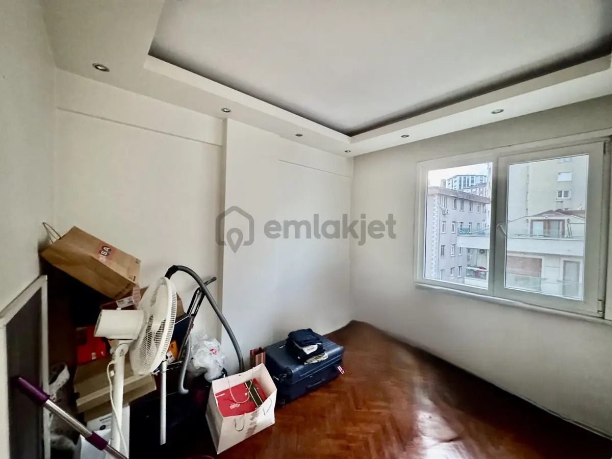 Merdivenköy’de Merkezi Konumda Satılık 3+1 Daire - 26