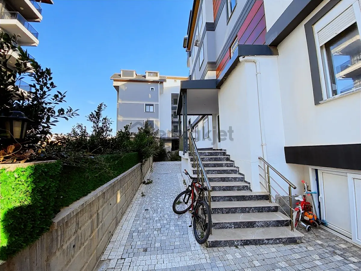 Denize Ve Tropik Parka Yakın Full Eşyalı 1+1 Daire - 12