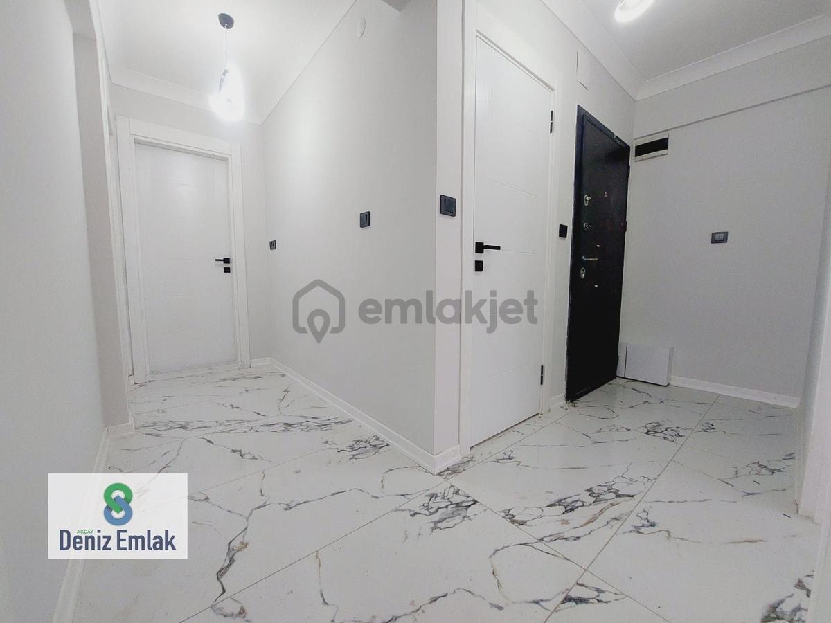 Denizden Akçay Sarıkızda Masrafsız Krediye Uygun Satılık 2+1 Daire. - 2