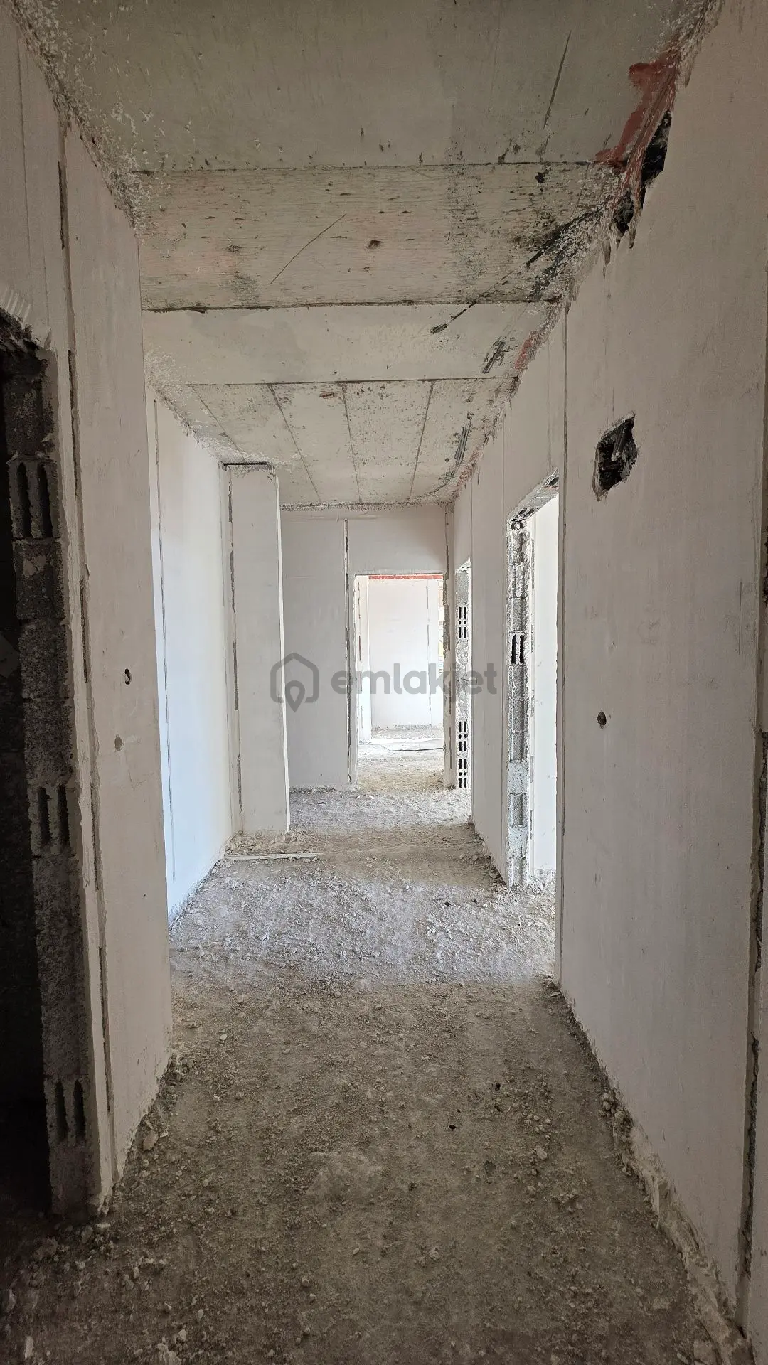 Satılık Daire Ve Dükkanlar - 9