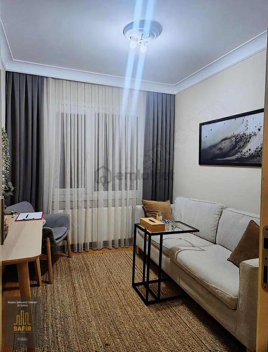 Bahçelievler Ömür Sokakta 3+1 Giriş Kat Otoparklı - 8