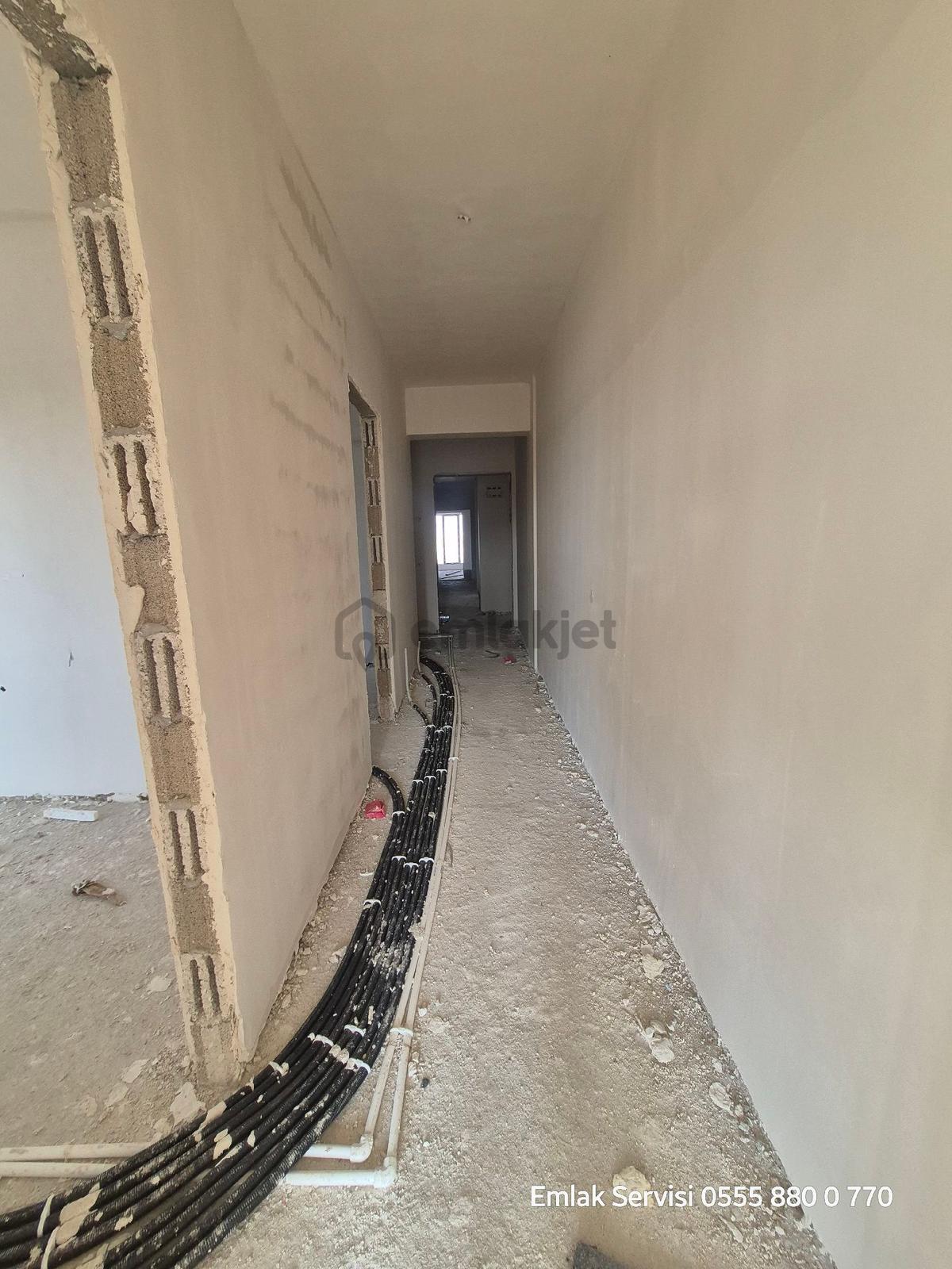 Temellı Merkezde Asansörlü Ön Cephe 2+1 - 4