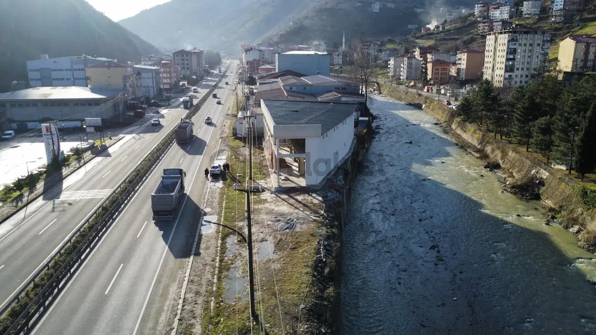 Trabzon Maçkada Kiralık Dükkan - 4