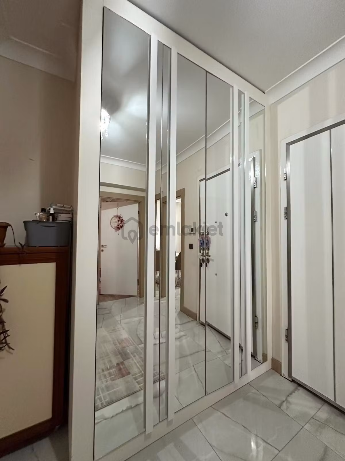 Menderes'te 3+1 Yüksek Giriş Site İçerisinde Satılık Geniş Daire - 25