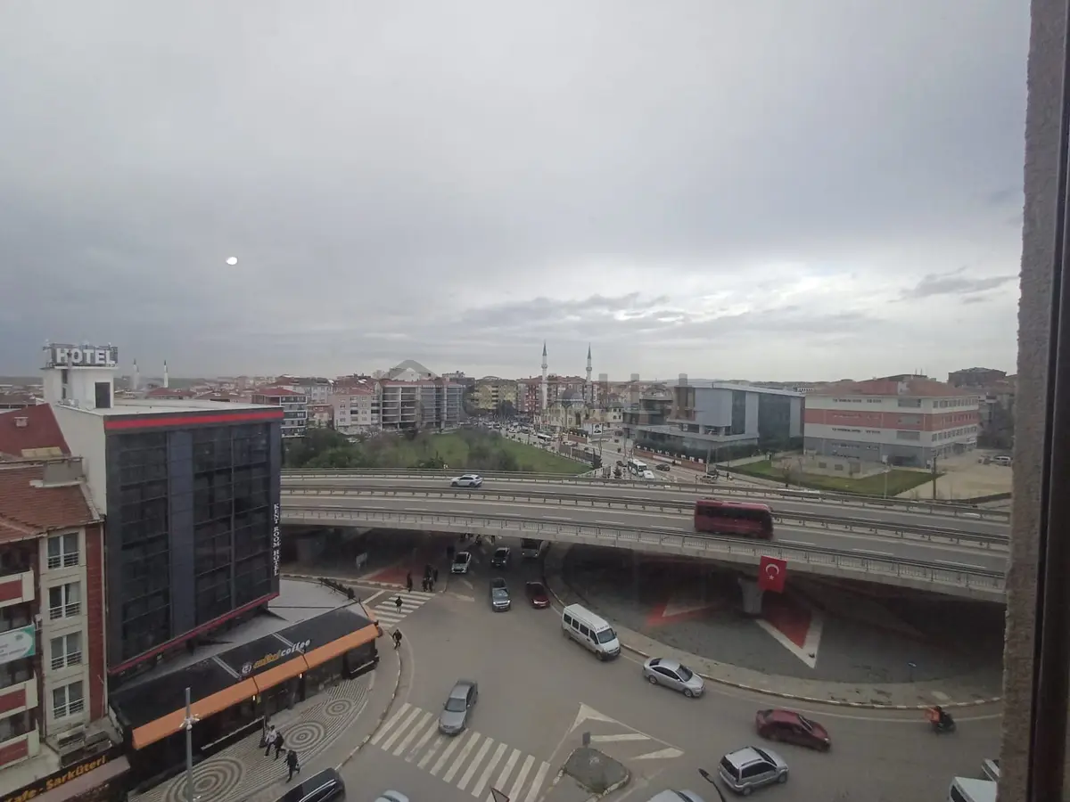 🌟 Merkezde, Ulaşımın Tam Kalbinde Bir Yaşam - 24