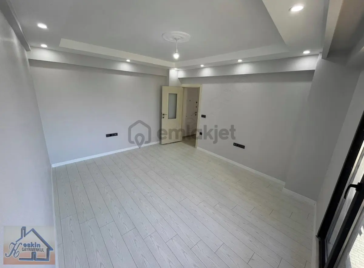 Keskinden Karlıtepe Satılık 2+1 Ara Kat Asansörlü Otoparklı - 4