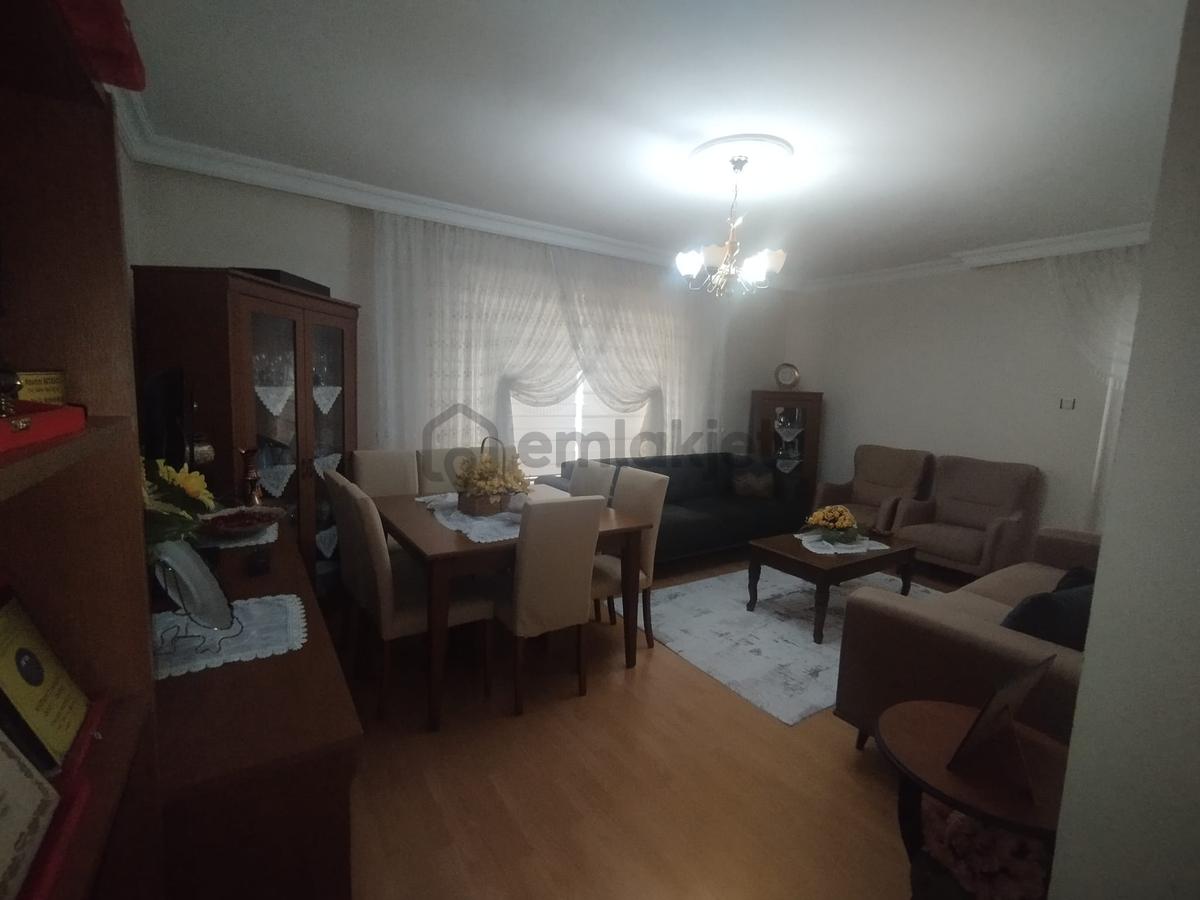 Aşık Paşa Cadde Üzeri Katta 3+1 Daire! - 6