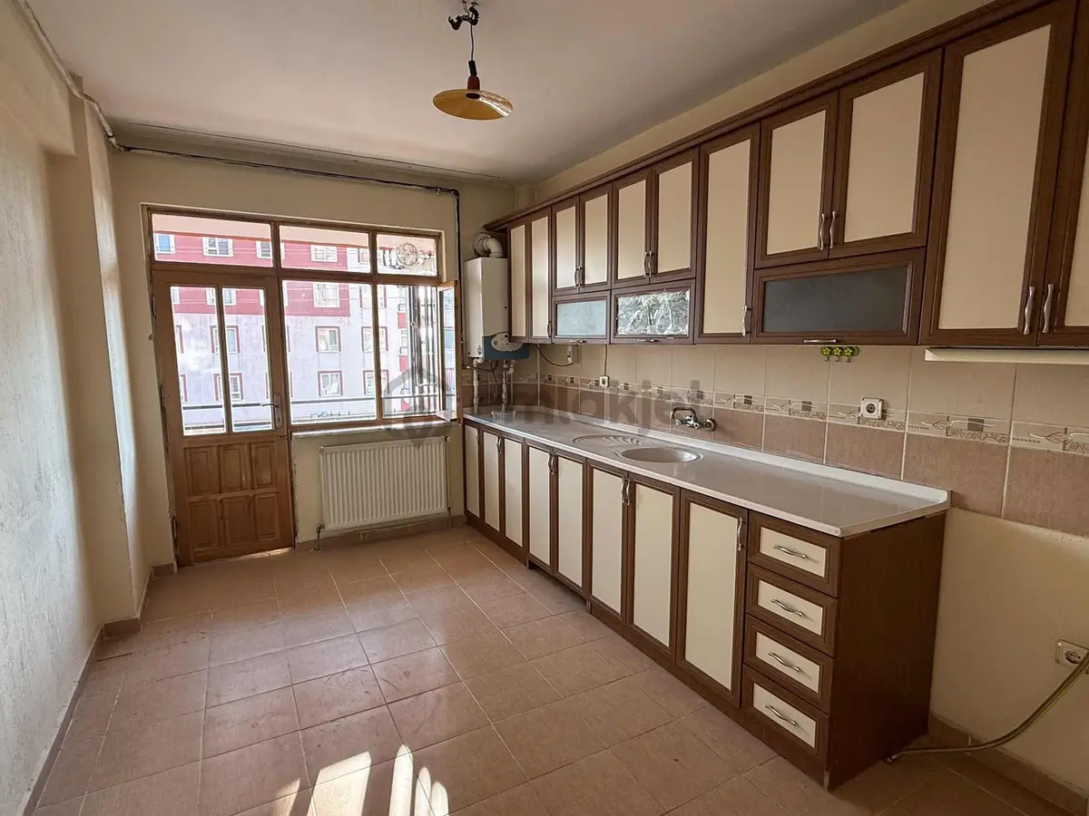 Net Emlaktan 2+1 Ara Kat Bakımlı Kiralık Daire - 18
