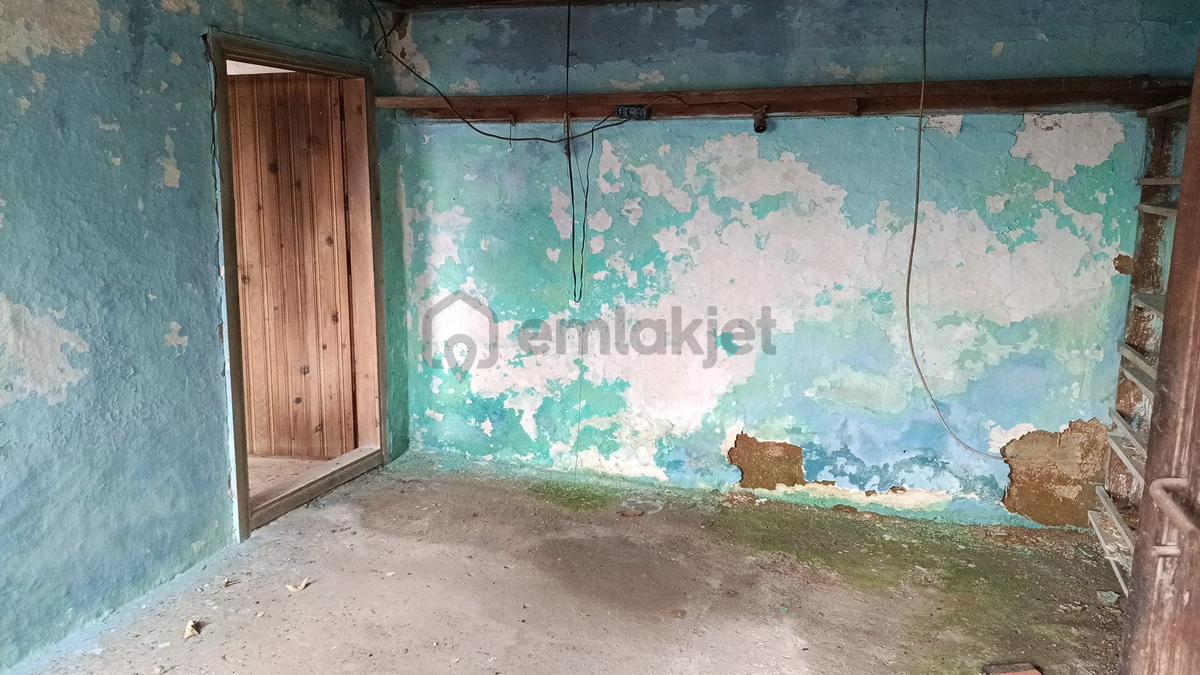 Bergama Karalar Köyünde 2 Haneli Müstakil Ev - 19