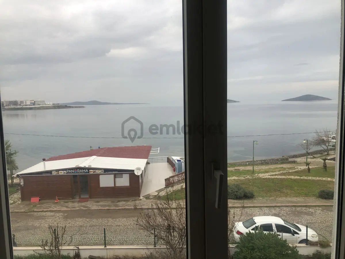 Ayvalık Ta Satılık Muhtesem Daire.denize Sıfır. - 6