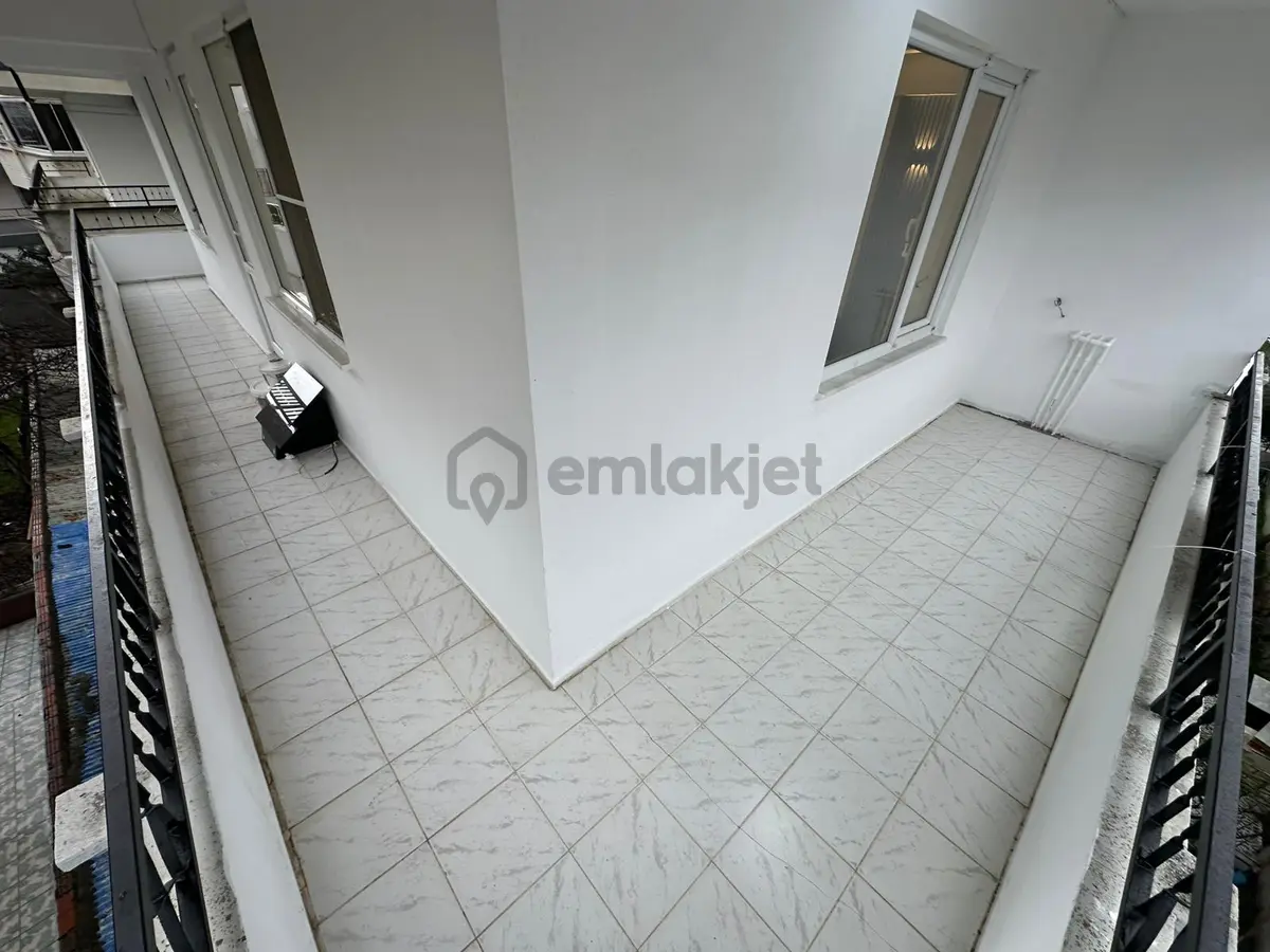 Dora,dan Akçay,da Arakat & Ayrı Mutfak Satılık 2+1 Daire - 26